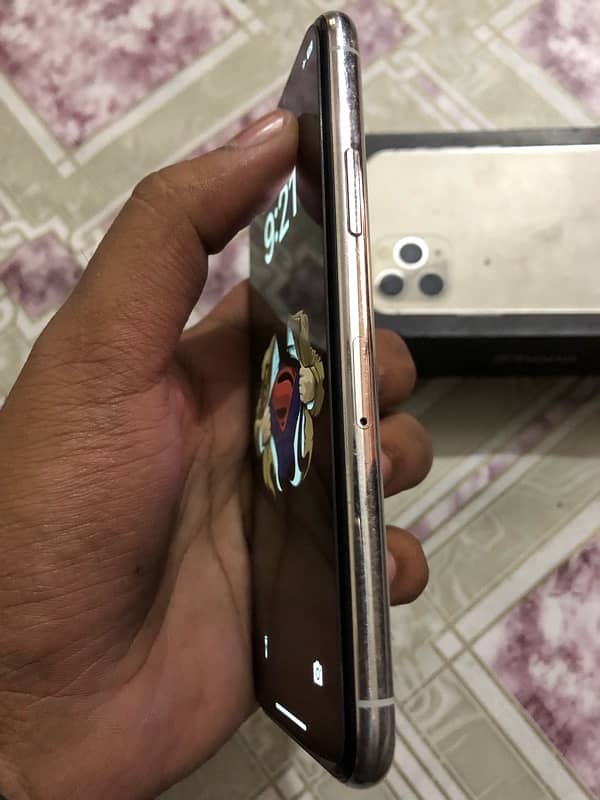 iPhone 11Pro with Box Exchange Possible 6