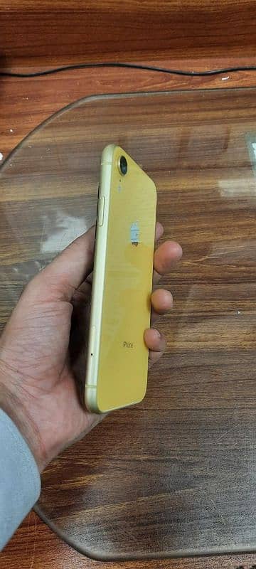 iPhone XR for sale 50000 4