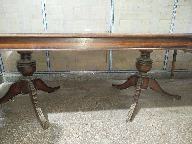 Dining Table urgent sale 4