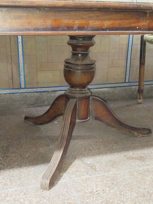 Dining Table urgent sale 5