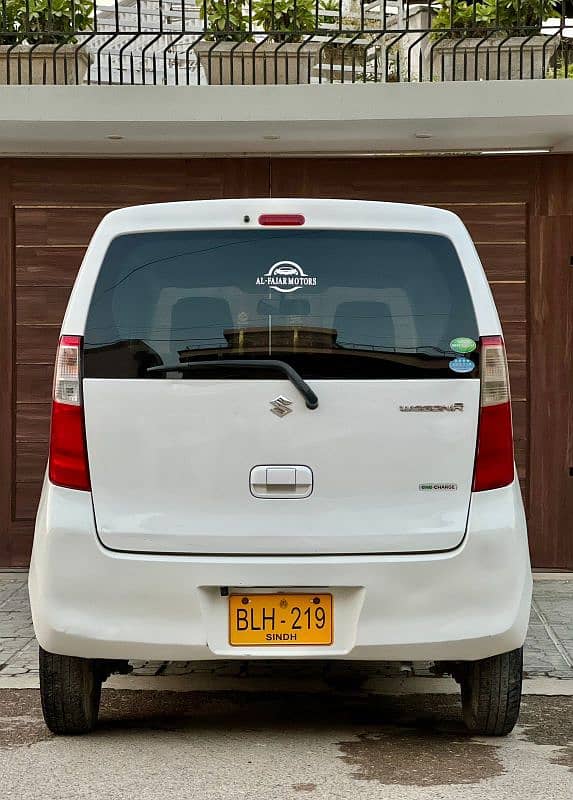 Suzuki Wagon R 2015 3