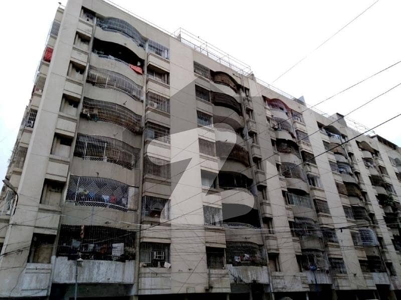 A Well Designed Prime Location Flat Is Up For sale In An Ideal Location In Gulshan-e-Iqbal Town 21