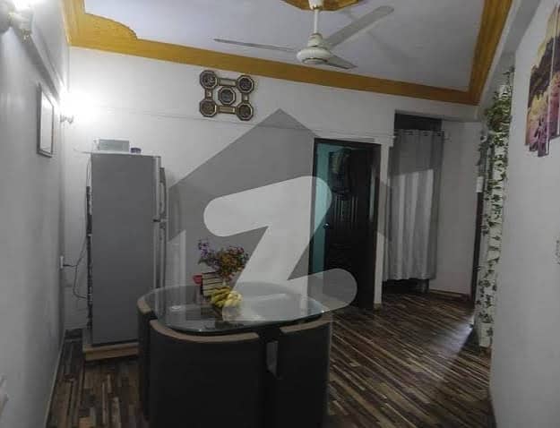 Flat for Sale. GRACE RESIDENCY Location: Gulshan-e-iqbal block 4 Maskan Chowrangi, near Karachi University 4