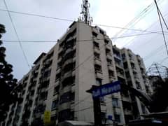 Prime Location Flat Sized 1350 Square Feet Is Available For sale In Gulshan-e-Iqbal - Block 13-D2