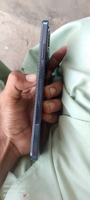 Infinix Hot 40 i 1