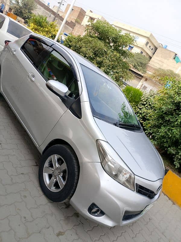 Toyota Vitz 2011 2