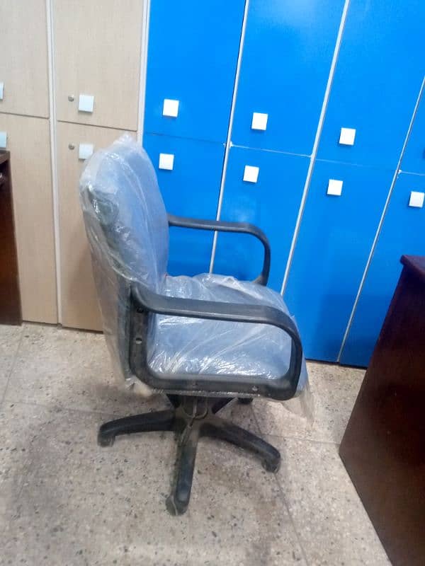 used office furniture for sale karachi 16