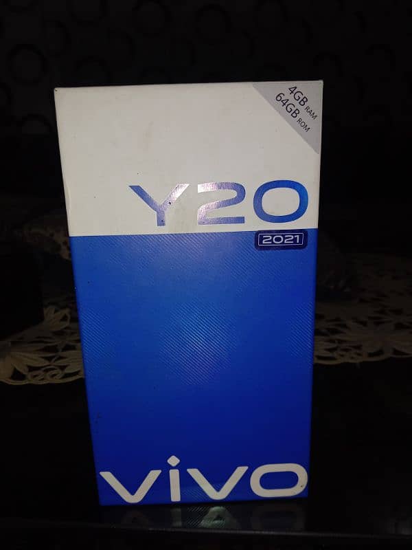 vivo y20 4/64 with box and original charger 5