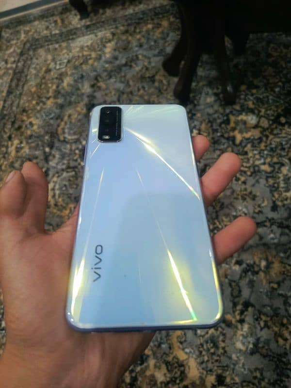 vivo y20 4/64 with box and original charger 7