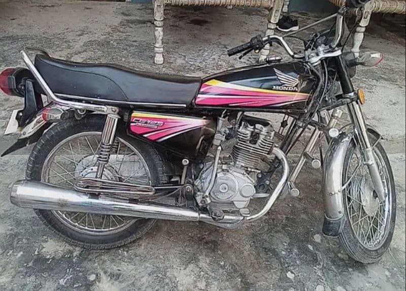 Honda125 model2010 Mirpur khas sindh number ha urgent sell 2