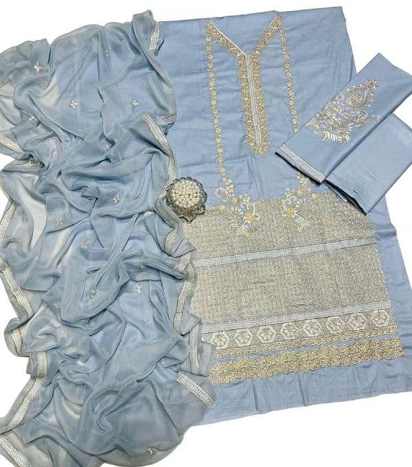 3 pcs women's unstitched lawn Embroidered suit 2