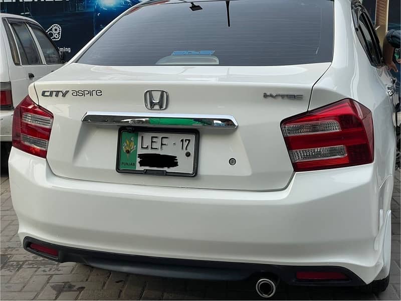 Honda City Aspire 2017 6