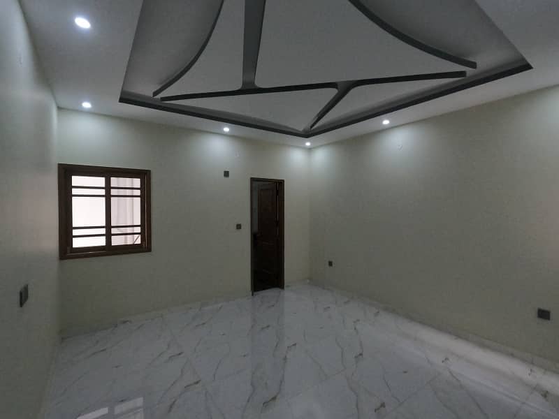 Highly-Desirable 233 Square Yards House Available In North Nazimabad - Block H 6