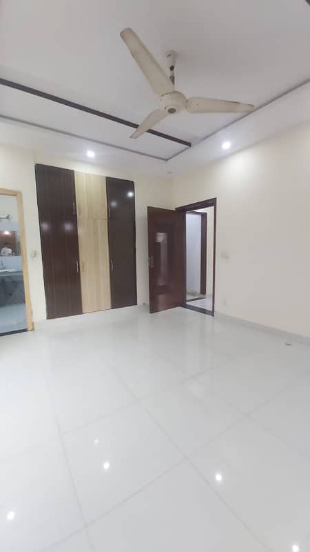 Prime Location 8 Marla Modern House Available For Rent in Bahria Town Safari Block 3