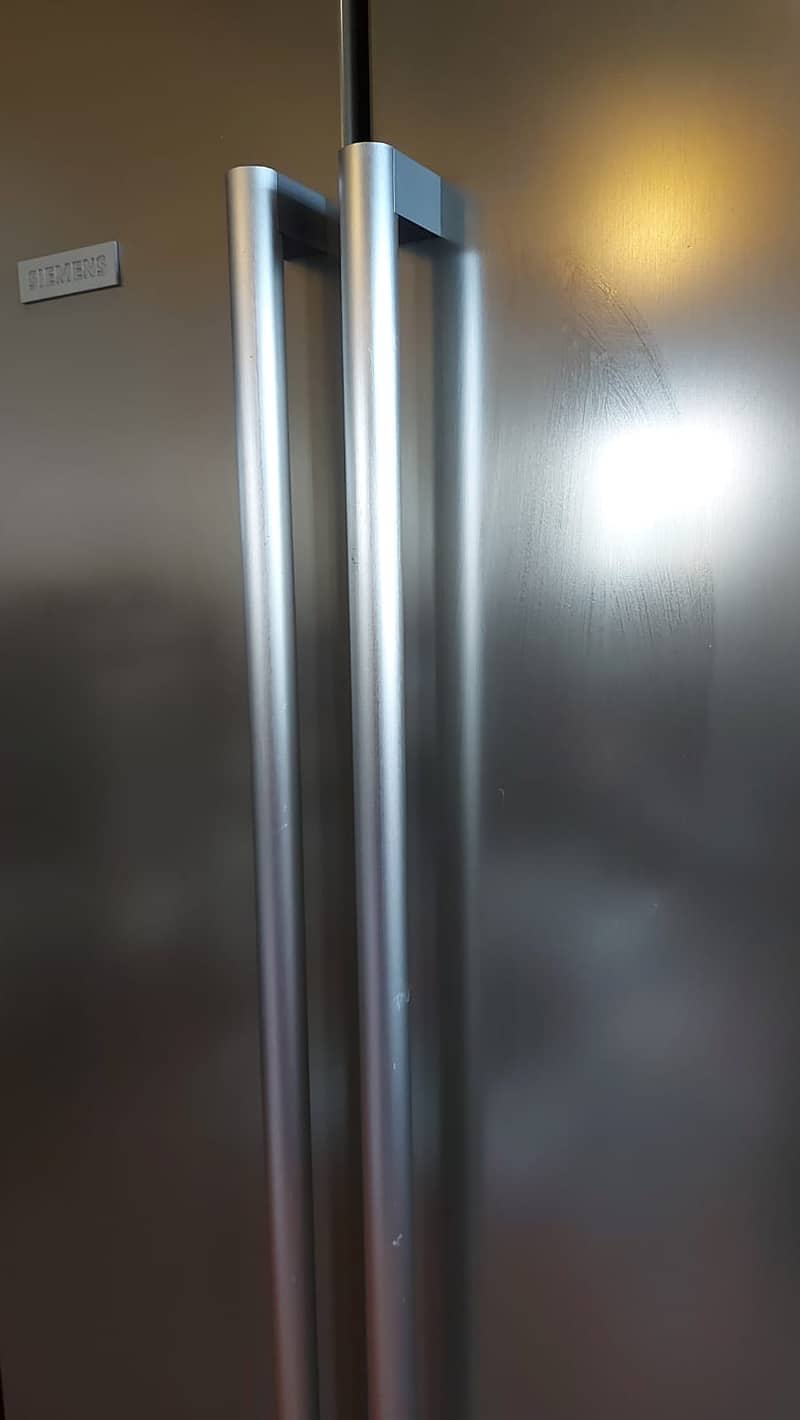 SEIMENS 2 DOOR REFRIGERATOR 2