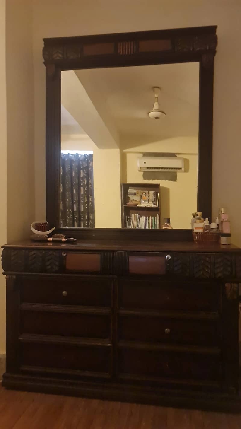 Almost New Dressing Table Urgent Sale Required 2