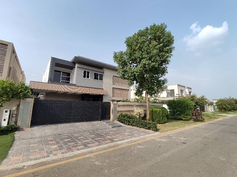 Used House At Very Reasonable Price 4 Years Used Most Ideal Location In Phase 6 0