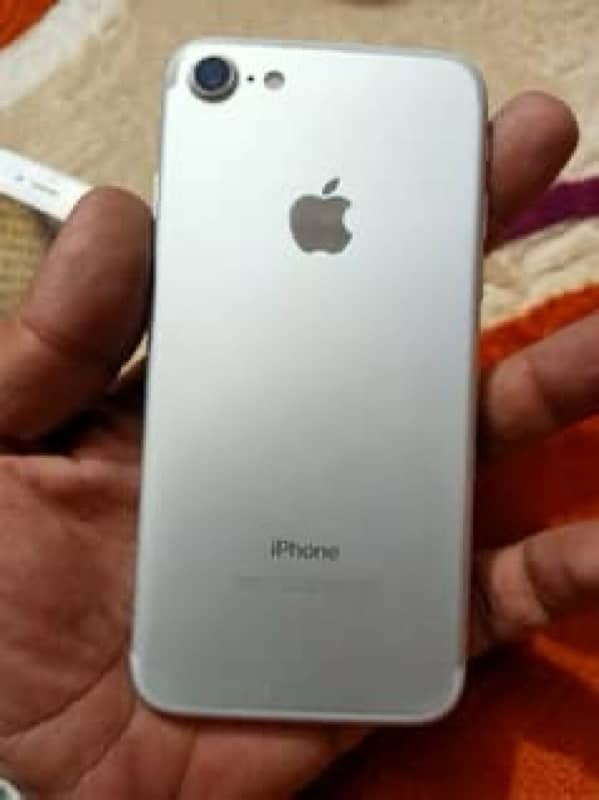 Iphone 7 for sale urgent need money 1