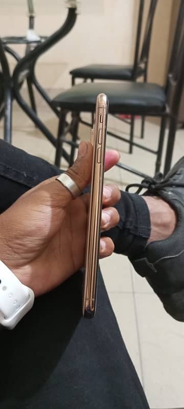 iphone xs max 256 gb colour golden 0