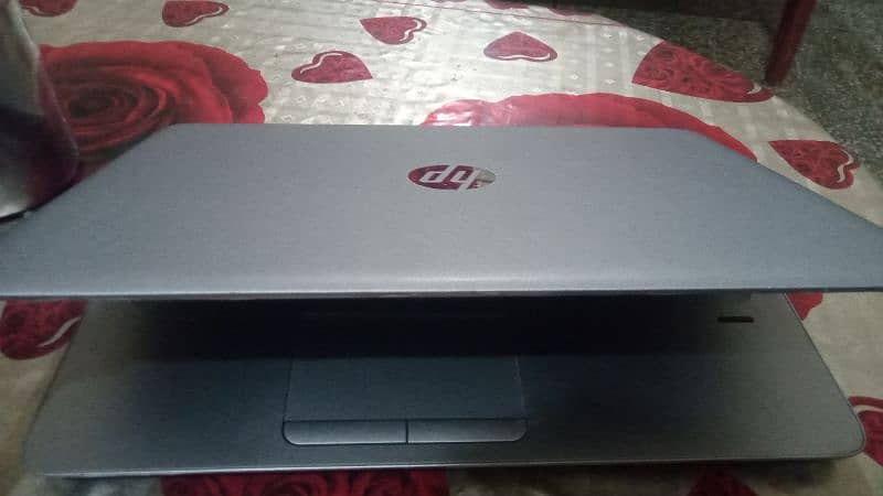 Elite Book (Hp ) Core i5 7th gen Silver . . . . with 500gb rom and 8gb ram 1