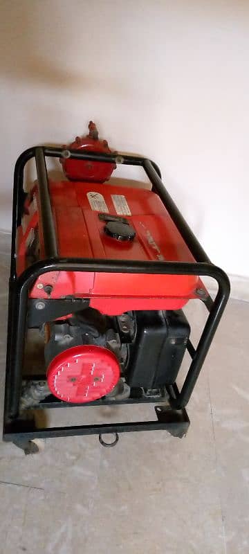 Generator for sale (Honda) used but in good condition, 2