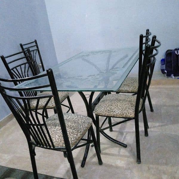 Dining table set 0