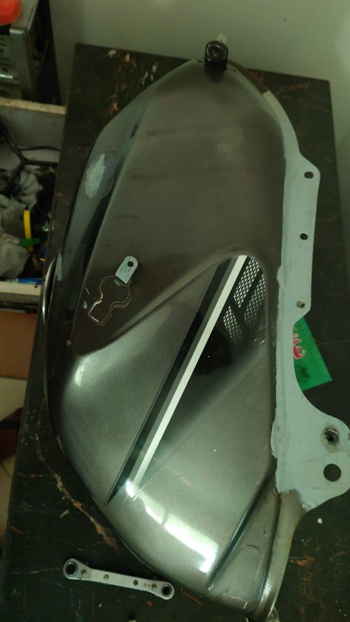 Yamaha YBR tanki side panel 2015 model 12