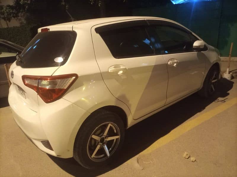 Toyota Vitz 2018 4