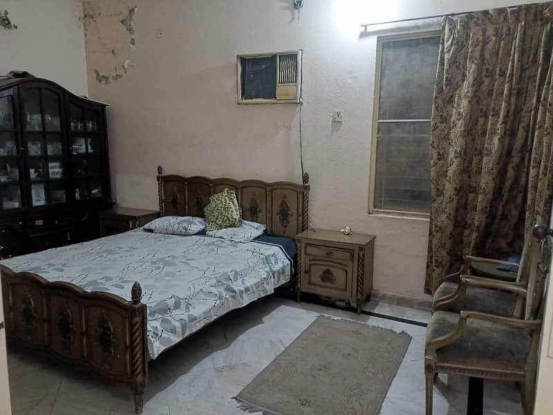 Double storey neat and clean house in block E sabzazar 7