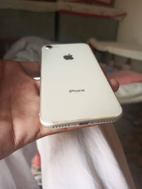 iPhone 8.64gb. 03279424980 watsapp 2