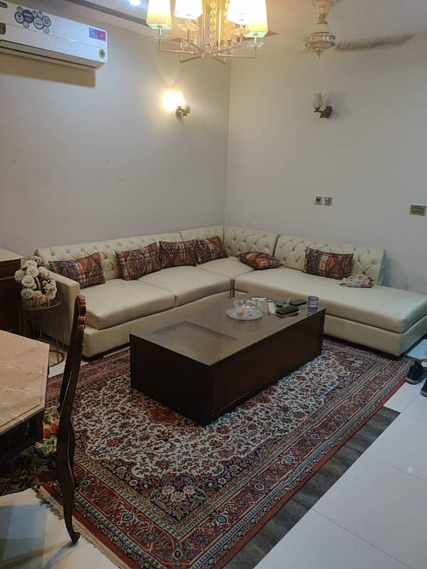 Luxurious 9.33 Marla House for Rent in Bahria Town, Lahore 5