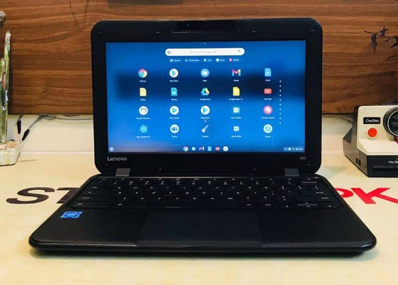 chrome book lenovo brand new 4