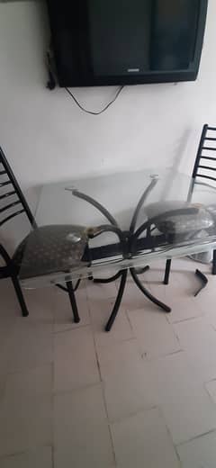 Iron dinning table 4 person