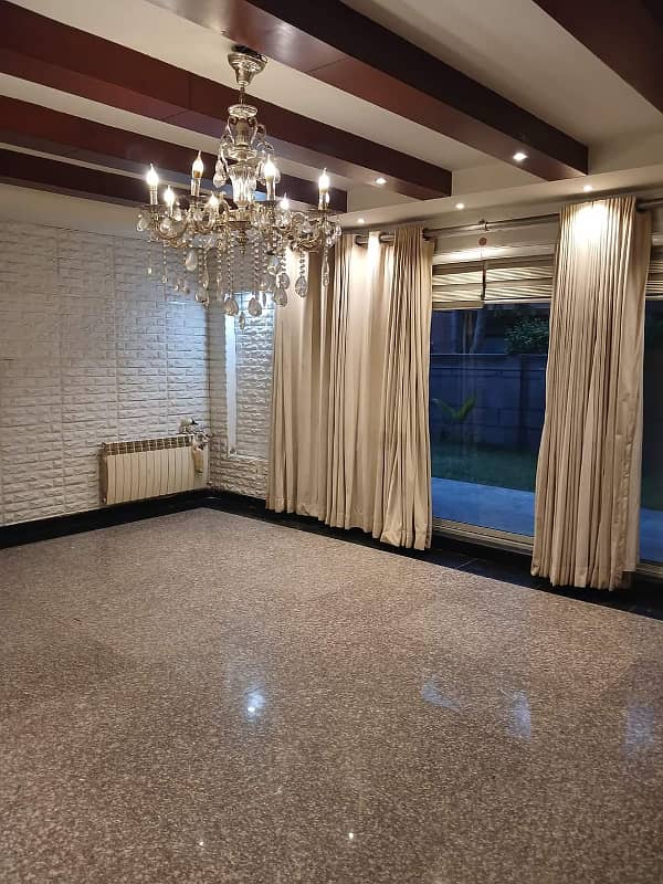 33-Marla Meadows Villa In Bahria Town Lahore 15