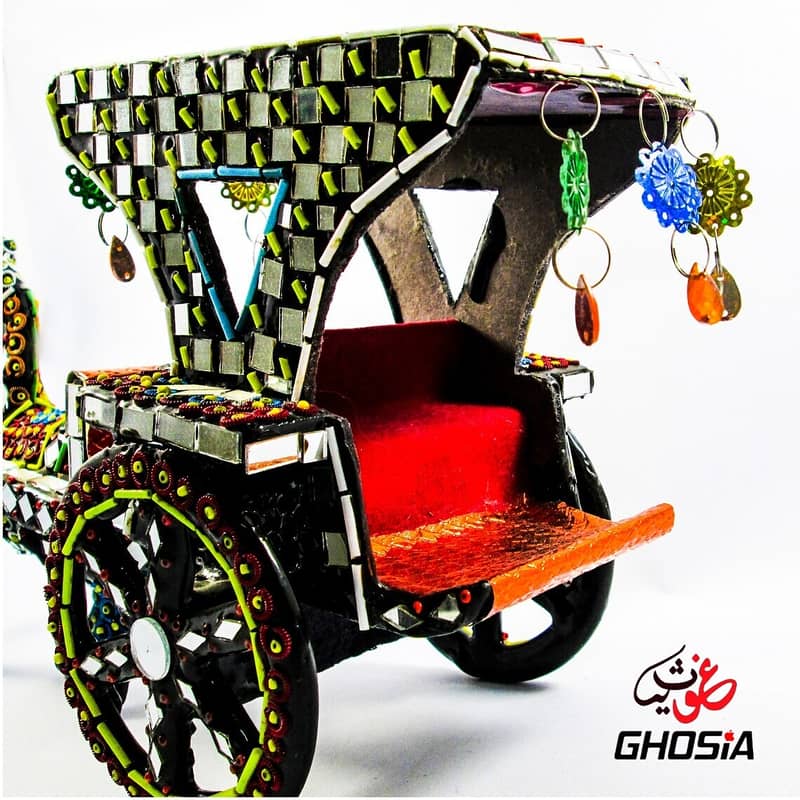 Traditional Punjabi Horse Cart Décor with Beautiful Glass Detailing. 5