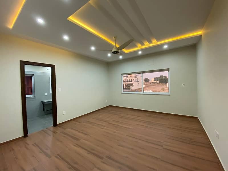 Prime Location 1 Kanal House In Citi Housing Scheme For sale At Good Location 6