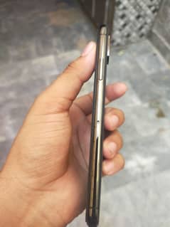 Iphone Xs PTA official black color