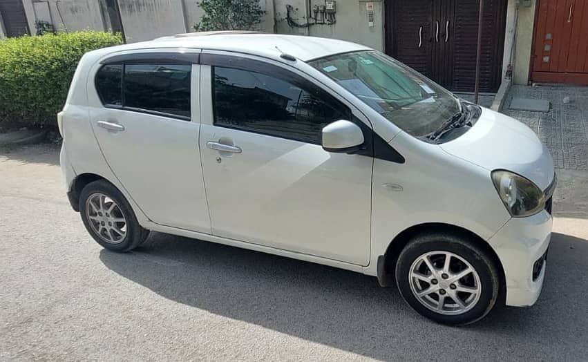 Daihatsu Mira 2014 2