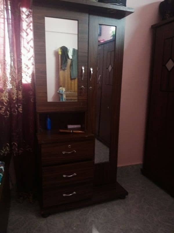 3 bed 1 vanity for sale 1