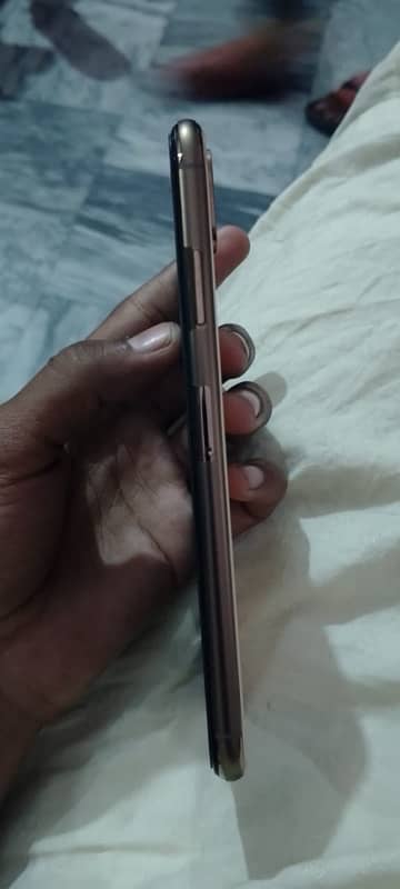 iphone xsmax pta aproved 256 gb 5