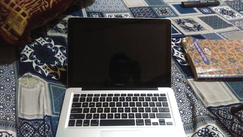 MacBook pro mid 2010 0