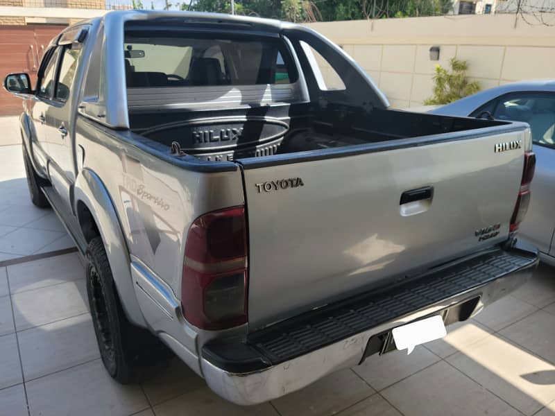 Toyota Hilux Vigo Champ - Automatic 4