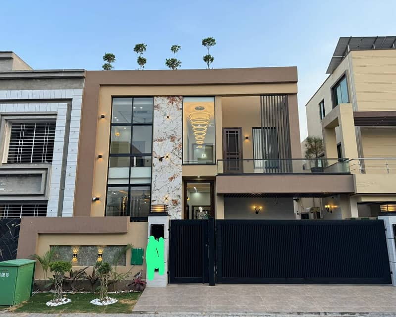 10 Marla Designer House Double Heighted Lobby is for Sale in Awais Qarni Block Bahria Town 0