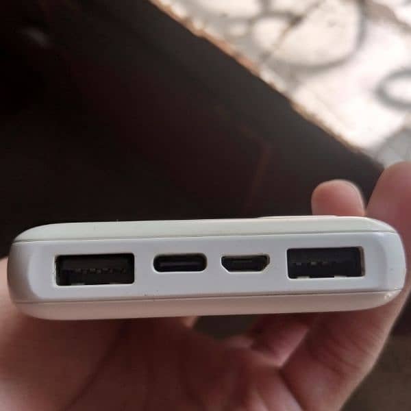 power bank 10000 mah good condition 2