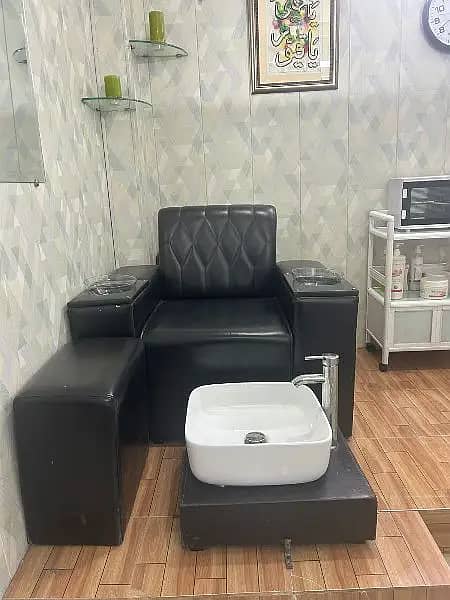 Running business for sale - Beauty saloon for sale - Running Saloon 12