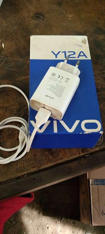 vivo y12 mobile urgent sale 03703108586 3