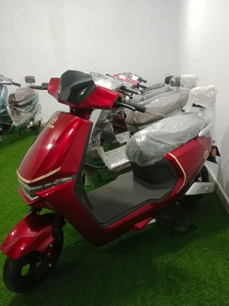 Electric Scooty , Eelctric Bikes, EveOn LEOPARD Pro 2024 Full Loaded 4