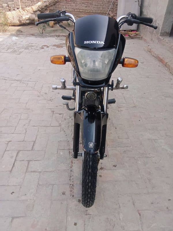 HONDA PRIDOR SALE 2018 Model Best condition 62000 km 7