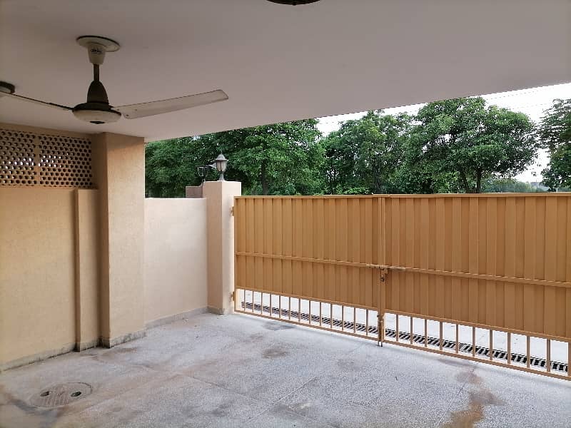 HOUSE FOR RENT IN ASKARI 11 27