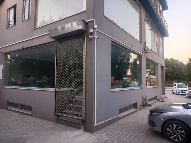 Commercial Shop For Sale In Bahria Town Lahore At Prime Location On Investor Rate 3